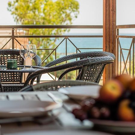 The Salnik Beach Apartment Limassol Bagian luar foto