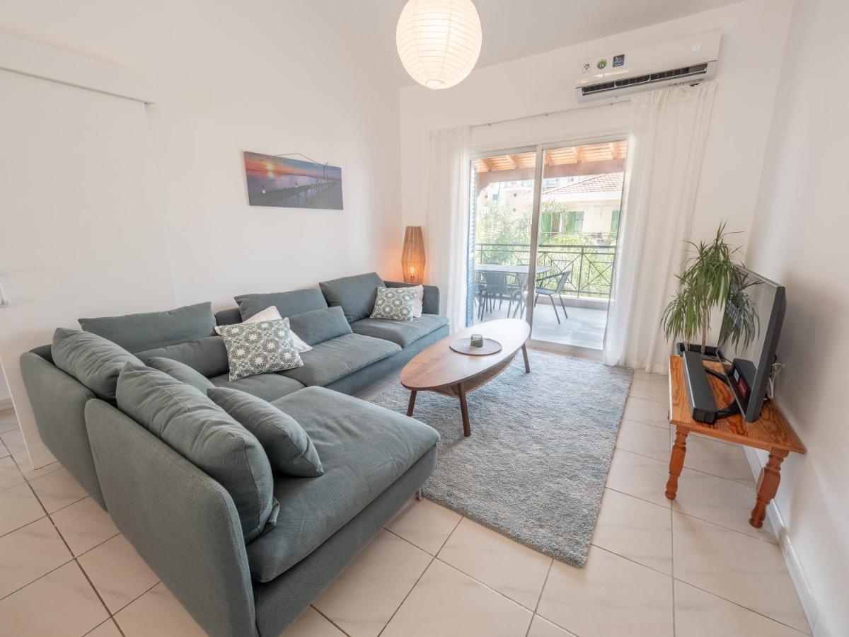 The Salnik Beach Apartment Limassol Bagian luar foto