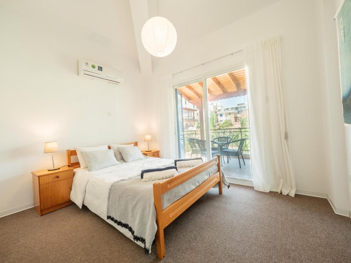 The Salnik Beach Apartment Limassol Bagian luar foto