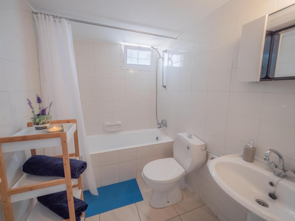 The Salnik Beach Apartment Limassol Bagian luar foto