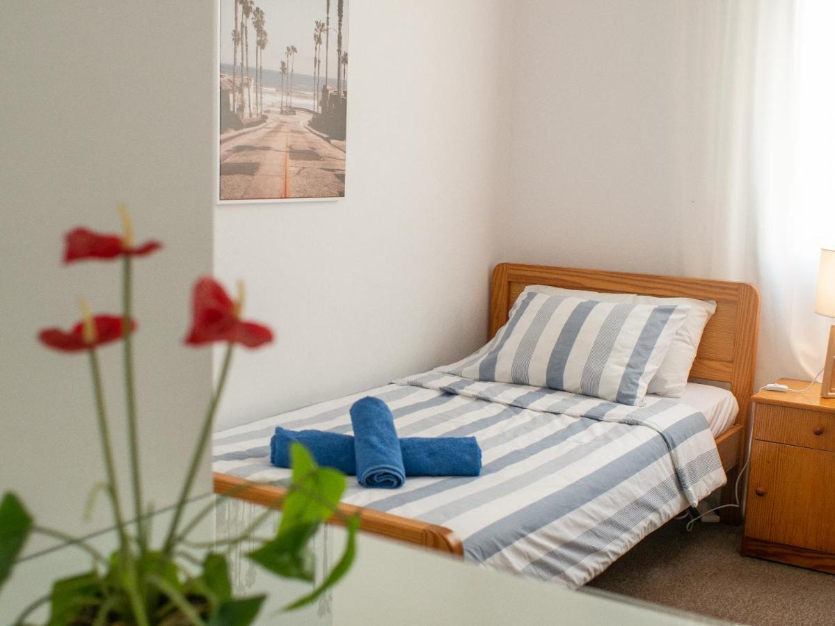 The Salnik Beach Apartment Limassol Bagian luar foto
